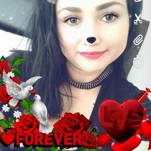 Meet your Posher, Laura valeria